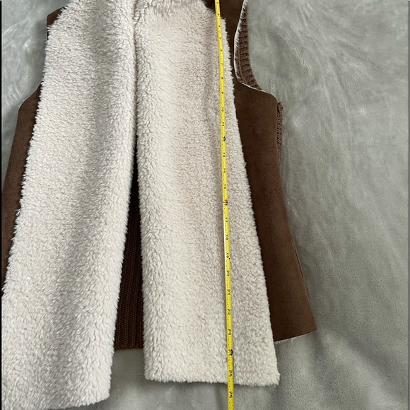 Chelsie & Theodore Vest - Picture 3 of 6